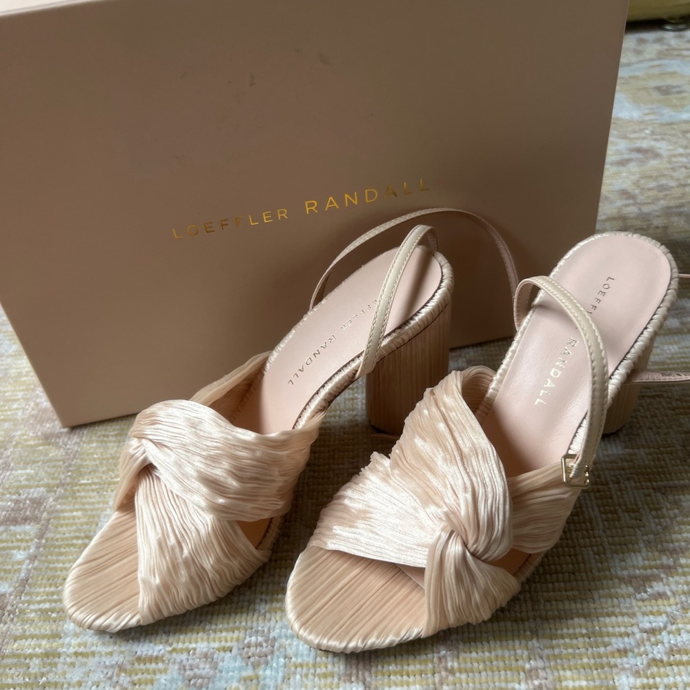 Loeffler Randall Reed Almond Pleated Twist Heel Size 6.5 BRAND NEW
